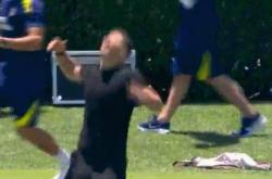 雷速体育直播官网-场外风波！皇家马德里助教遭遇袭击，队友围观无助的简单介绍