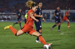 雷速体育电脑版官网-国际足球场上，女子队伍获胜