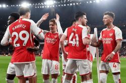 雷速体育比分官网-包含征服对手！球队士气高昂取得胜利的词条