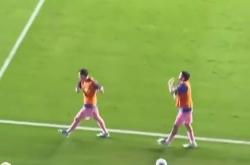 雷速体育网页版-精彩瞬间频频上演，球迷为之狂热欢呼