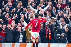 雷速体育直播官网-曼联主场大胜，夺冠之路一帆风顺的简单介绍