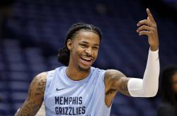 雷速体育比分官网-灰熊逆袭！莫兰特个人秀摧垮对手