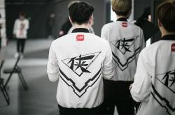 雷速体育网页版-EDG碾压DFM，Doinb成为全场焦点小组赛3:0（上海）