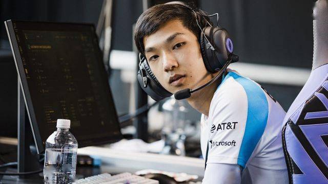 EG碾压CLG,Bin拿下关键大龙淘汰赛3:2(巴黎) EG碾压CLG,Bin拿下关键大龙淘汰赛3:2(巴黎)