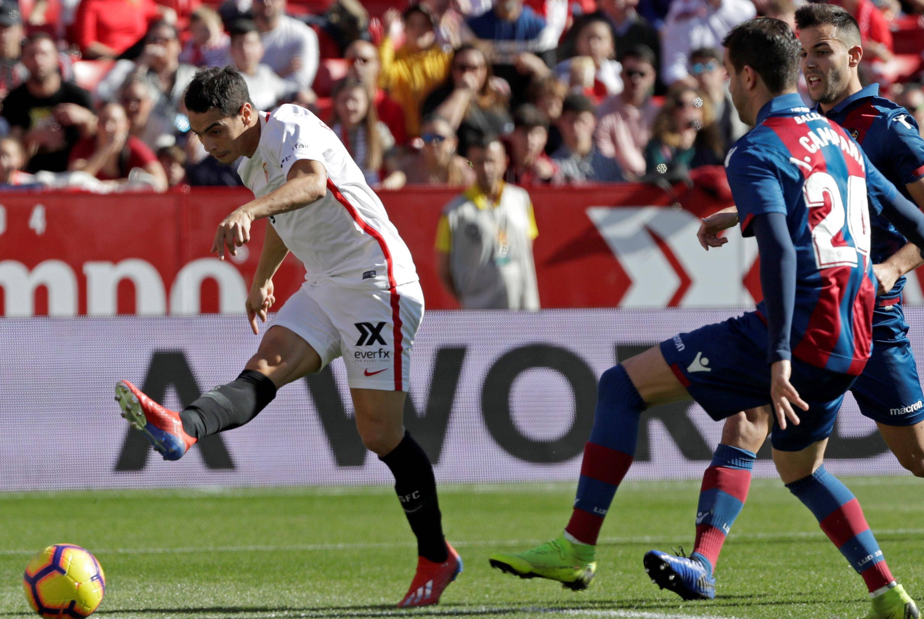 高强度比赛:球员巅峰状态全场发挥 高强度比赛:球员巅峰状态全场发挥