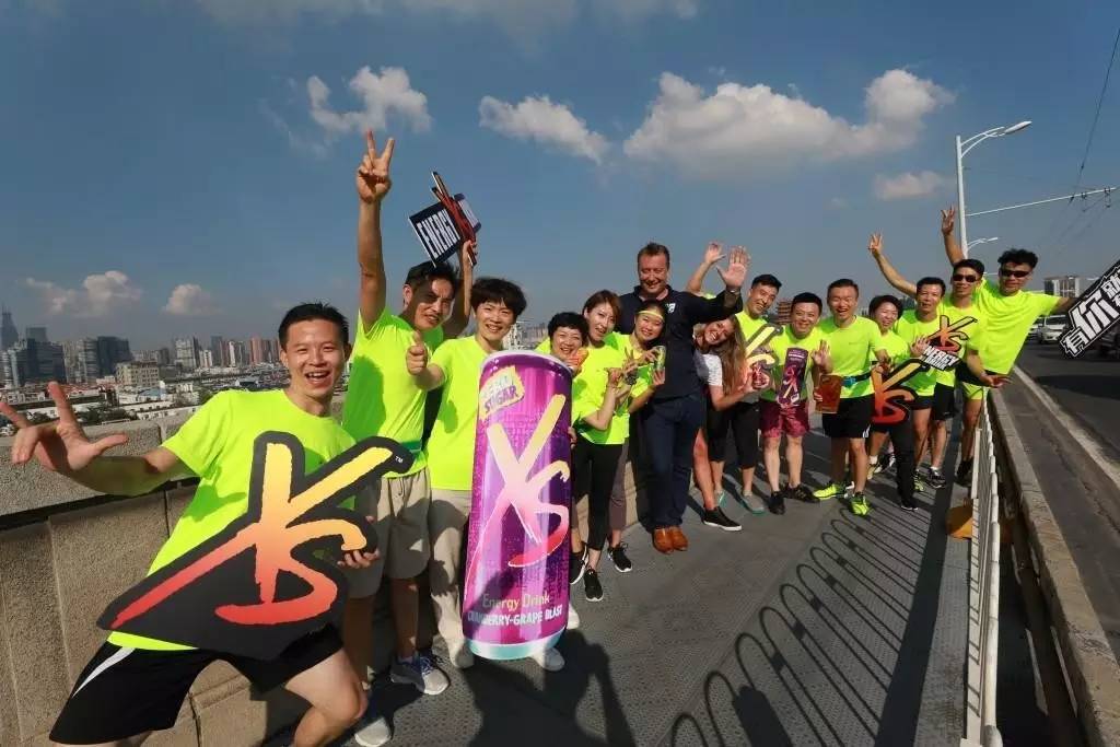 火爆的场面,球场上掀起一场激情碰撞的简单介绍 火爆的场面,球场上掀起一场激情碰撞的简单介绍