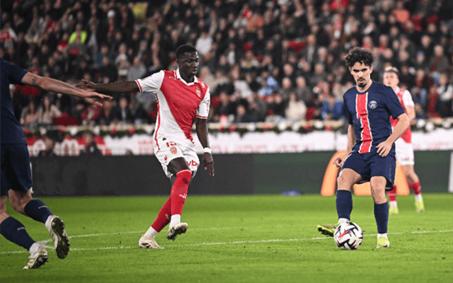 包含南特主场迎战摩纳哥，争取争取取胜的词条