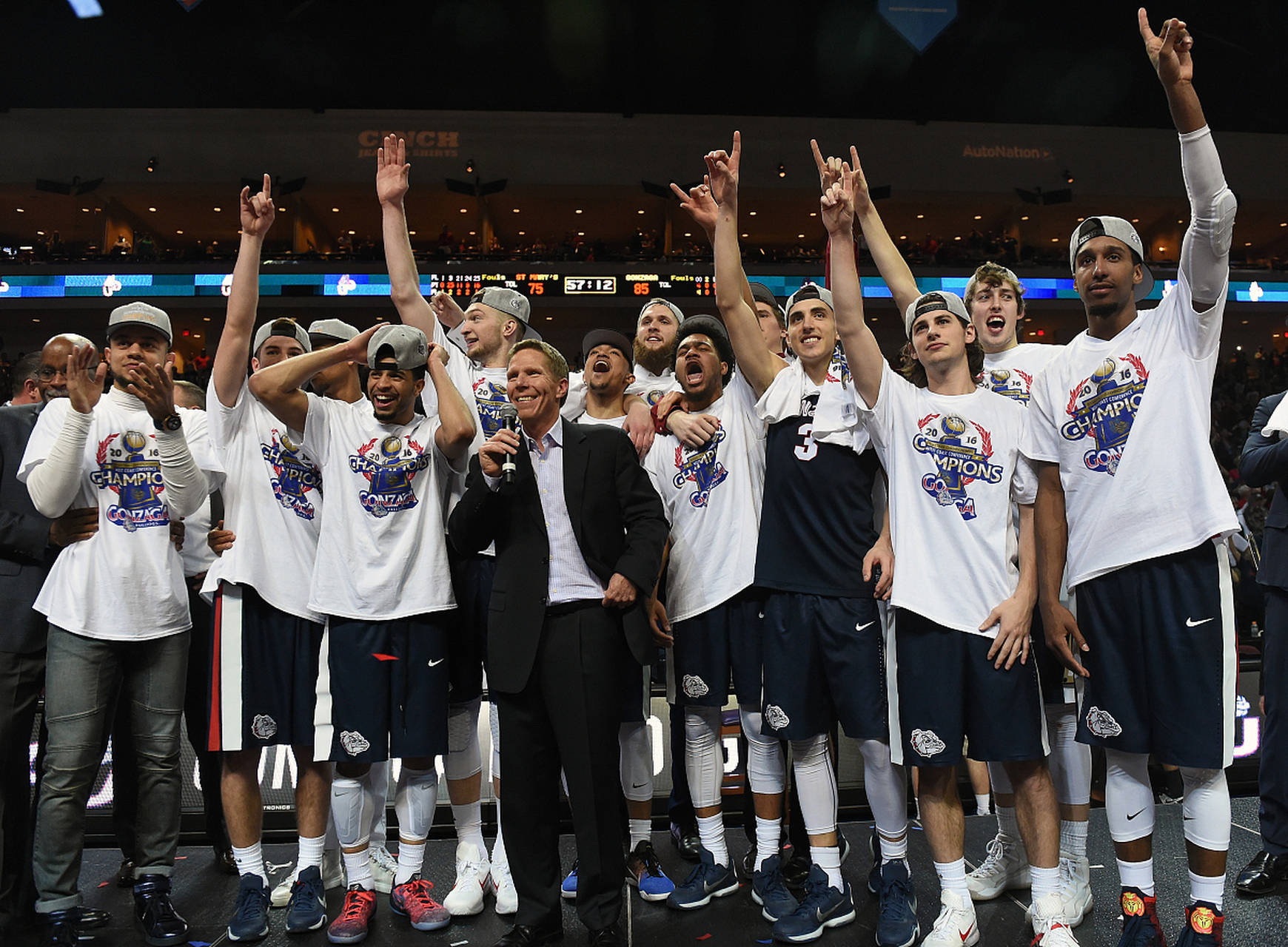 马刺血洗篮网,乔治统治全场的简单介绍 马刺血洗篮网,乔治统治全场的简单介绍