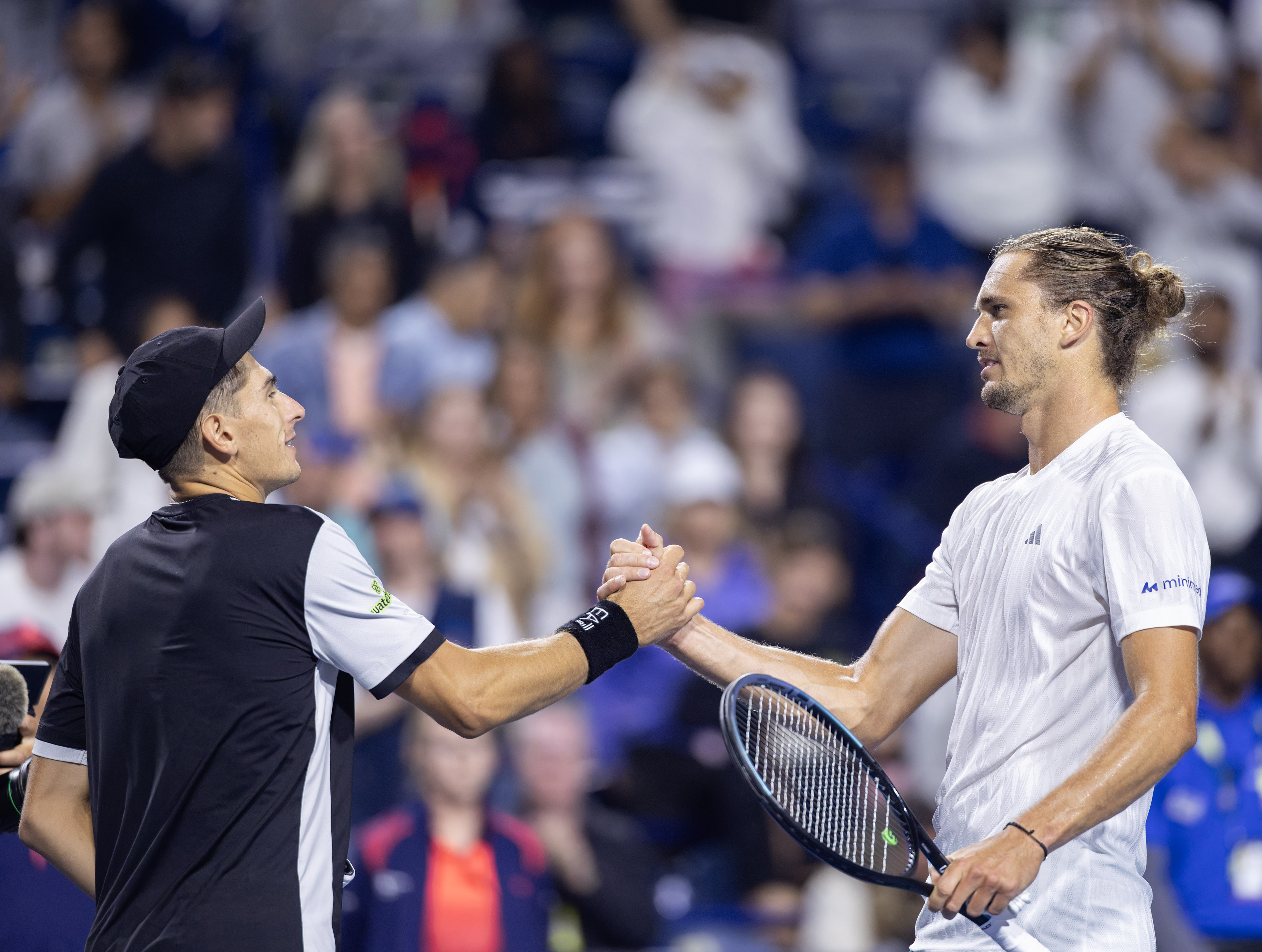 包含拉沃尔杯力克联合杯,兹维列夫关键制胜的词条 包含拉沃尔杯力克联合杯,兹维列夫关键制胜的词条