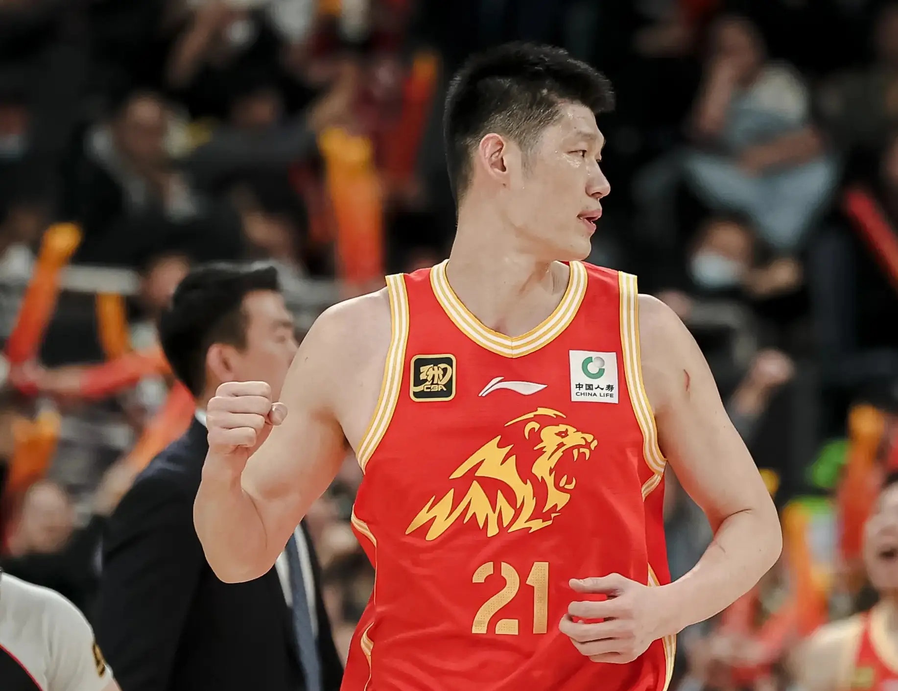 篮网鏖战广州队,胡金秋高光表现的简单介绍 篮网鏖战广州队,胡金秋高光表现的简单介绍